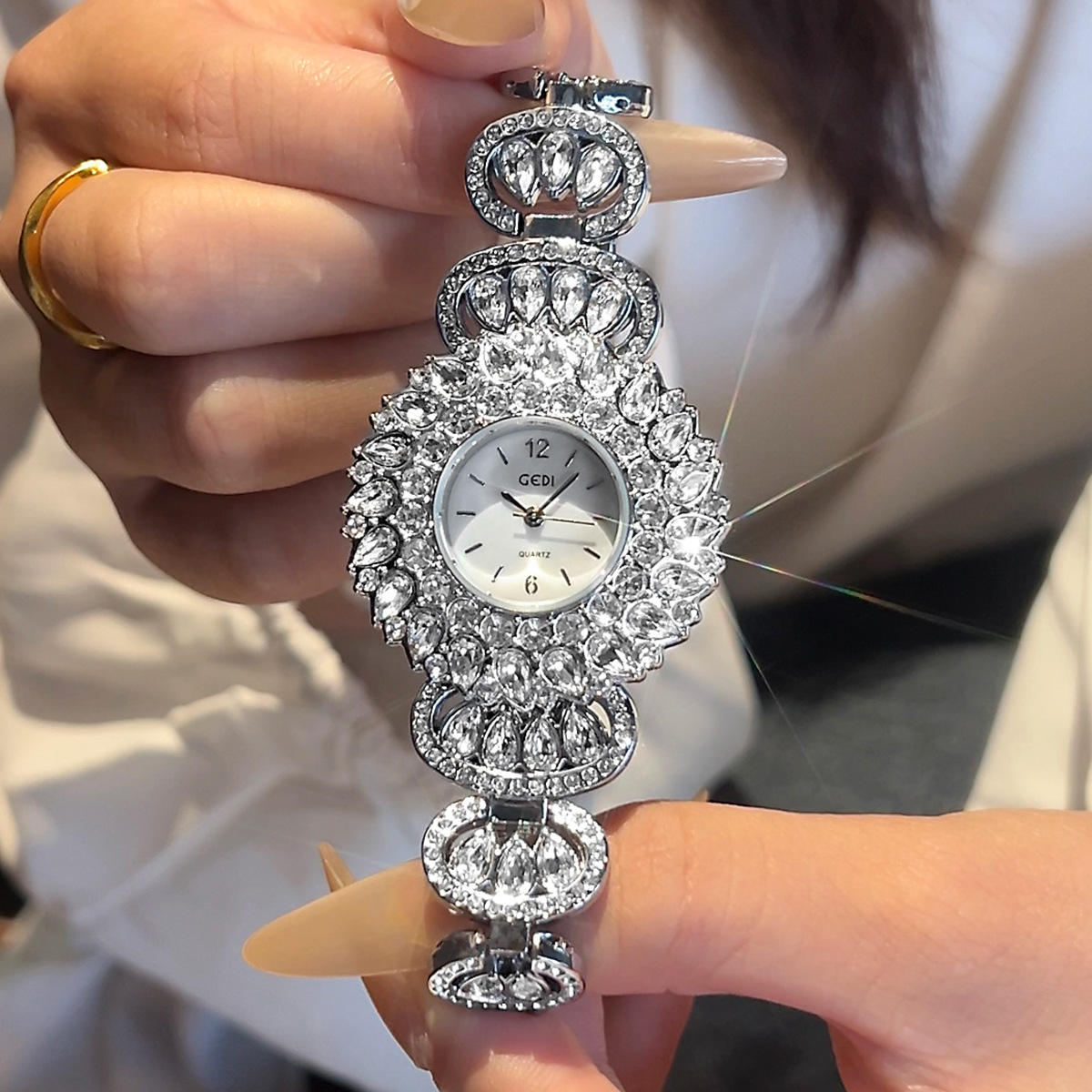Модные роскошные женские часы  – обзор и цена Ladies Luxury Watch